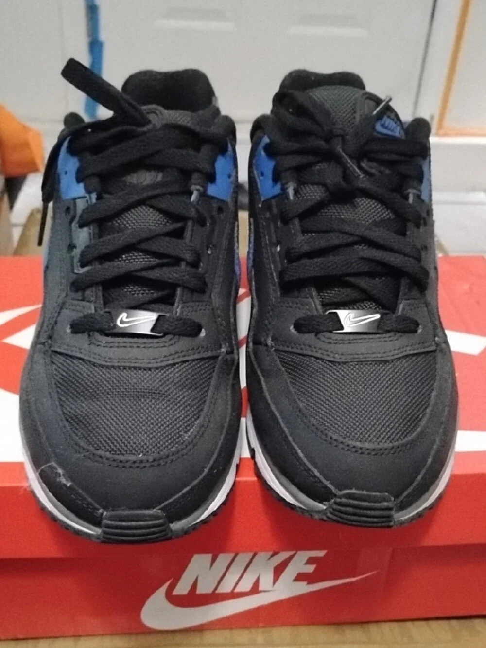 Nike Men's Black & Blue Air Max Sneakers